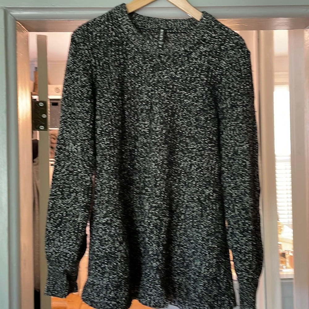 Athleta Rag Sweater w/ swing bottom